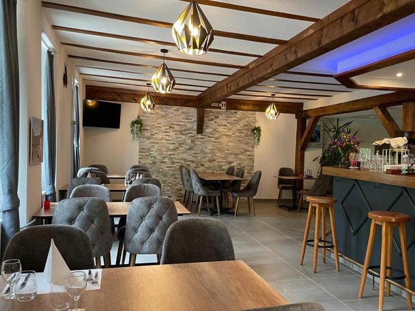 Hotel Restaurant Du Moulin Fleurier Eksteriør billede